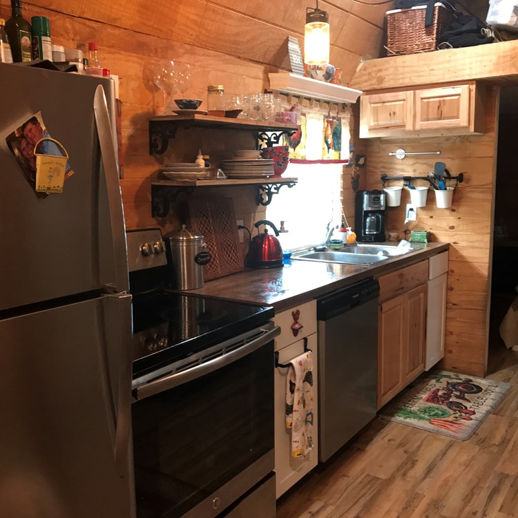 Adorable barn lofted tiny home - Image 3 Thumbnail