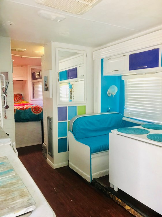 2013 Thor Freedom Elite converted into a tiny house.  - Image 4 Thumbnail