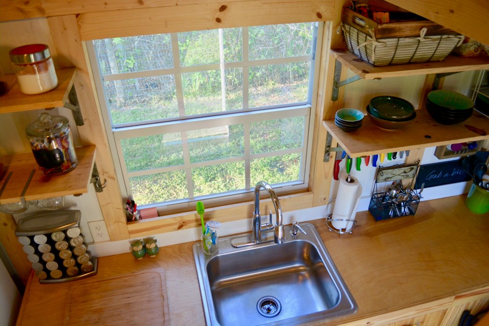 Tiny house on wheels  - Image 3 Thumbnail