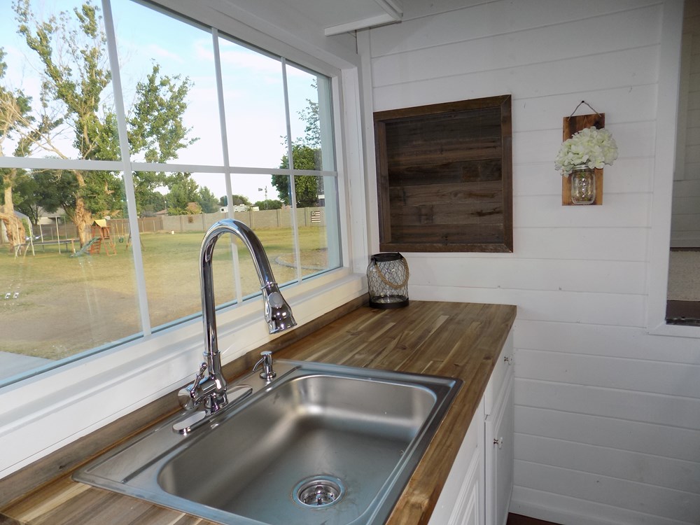 $$$$ TINY HOUSE FOR SALE$$$ 29,999 OBO - Image 4 Thumbnail