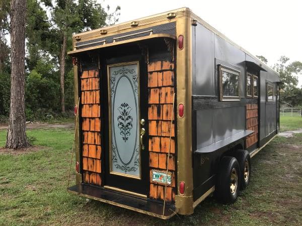 Beautiful tiny home/gypsy trailer  - Image 3 Thumbnail