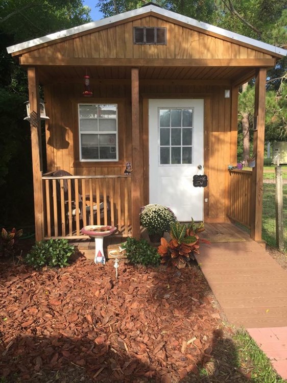 Tiny house grooming Salon  - Image 2 Thumbnail