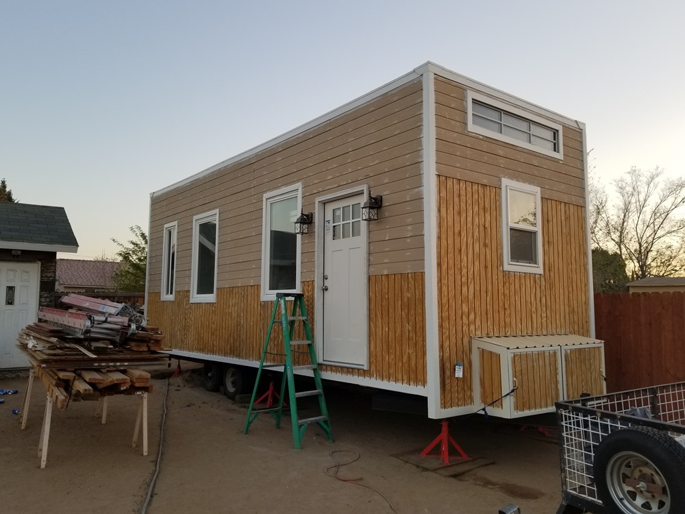 10 x 27 Tiny house with 2 lofts and full bathroom, laundry - Image 2 Thumbnail