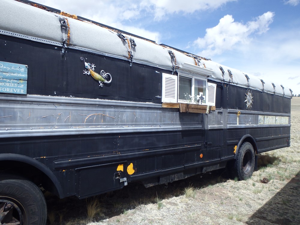 Bus RV Tiny Home plus Car Trailer - Image 3 Thumbnail
