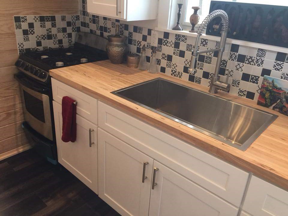 Spacious Tiny Home - Image 3 Thumbnail