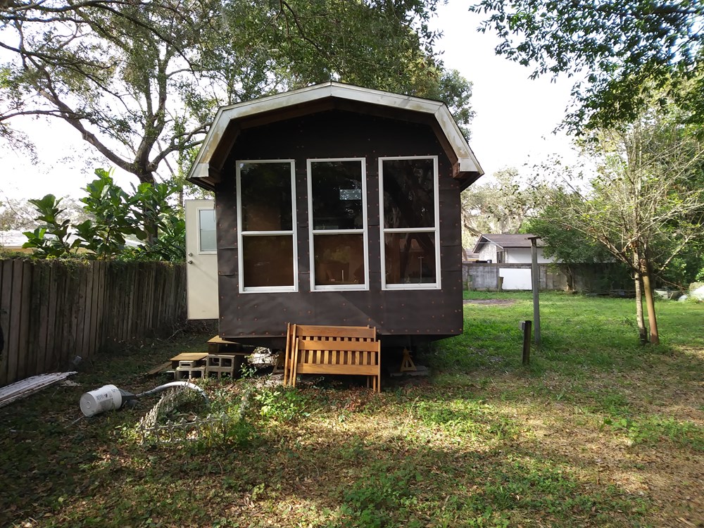Tiny Home/Cottage - Image 1 Thumbnail