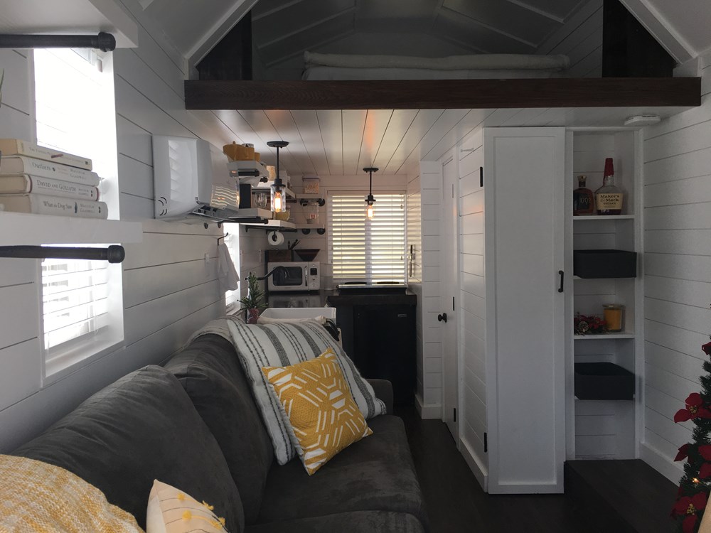 Brand New Modern Luxury Tiny Home - Image 2 Thumbnail