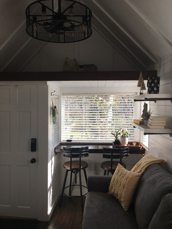 Brand New Modern Luxury Tiny Home - Image 4 Thumbnail