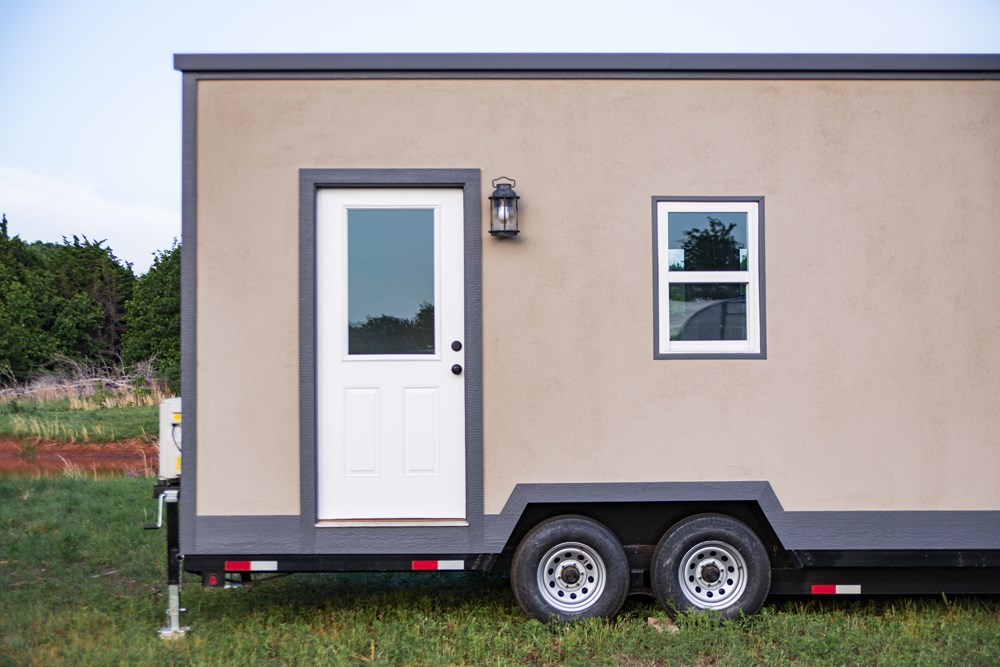 24' Efficient & Lightweight SIP Tiny House - Image 3 Thumbnail