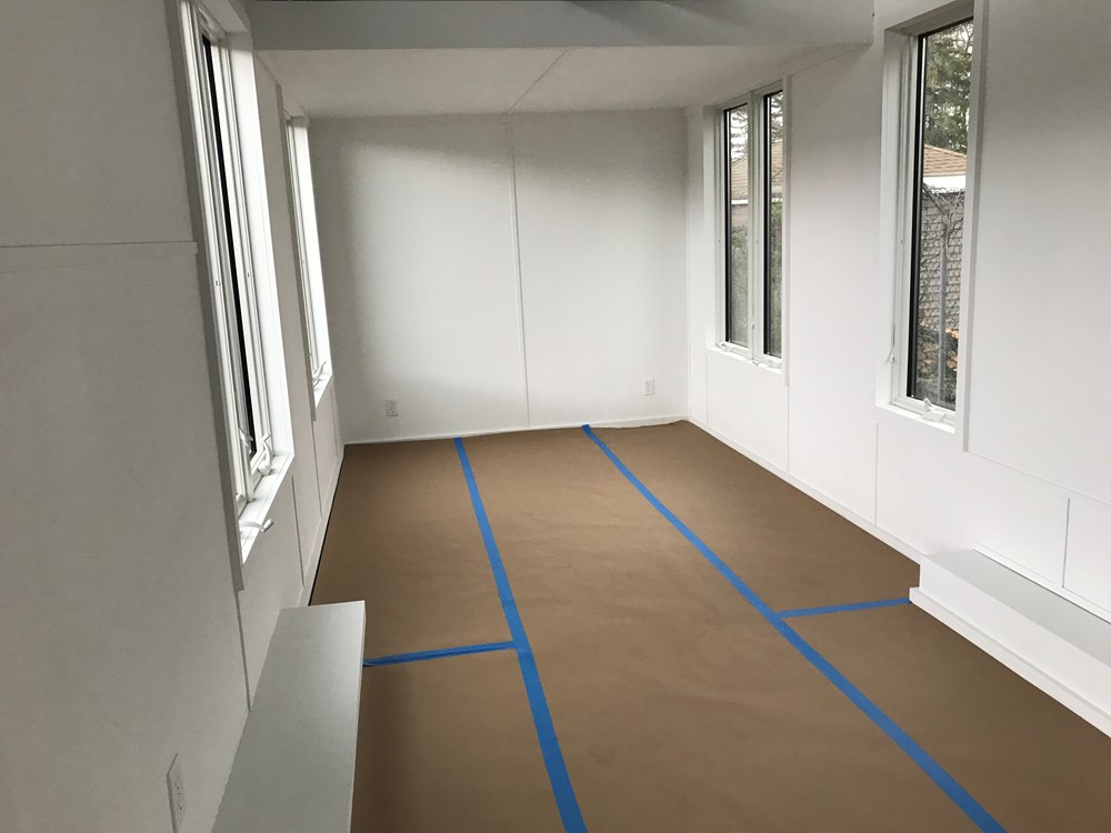 34ft Tiny House - Image 2 Thumbnail