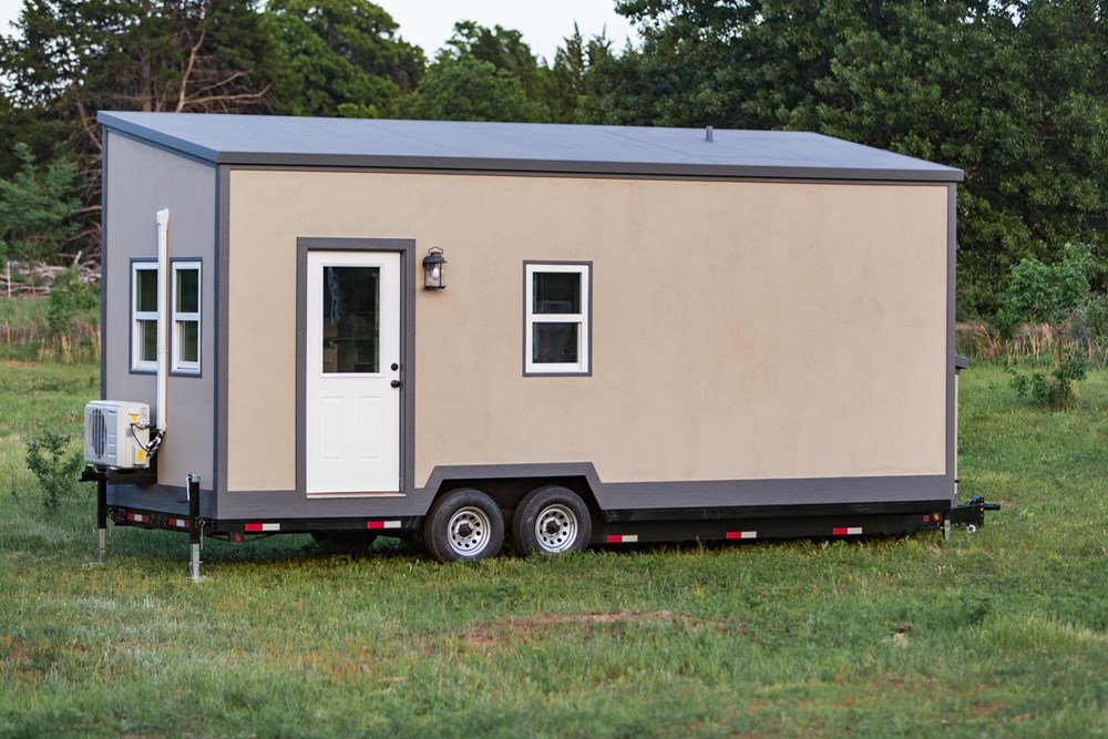 24' Efficient & Lightweight SIP Tiny House - Image 2 Thumbnail