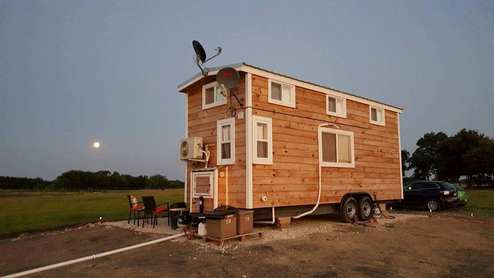 HGTV featured Tiny House on Wheels in DFW (24x8x13) - Price reduced 4/17/19