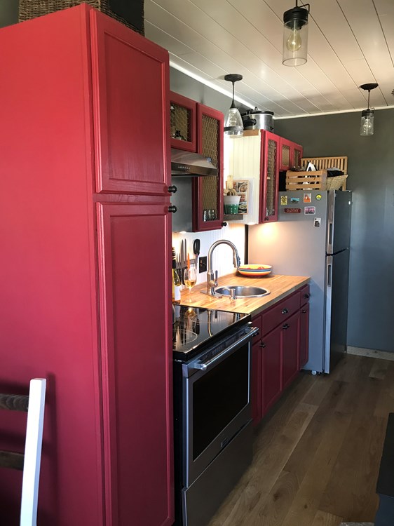 Quaint Shipping Container Home  - Image 4 Thumbnail
