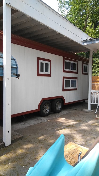 tiny house on wheels - Image 1 Thumbnail