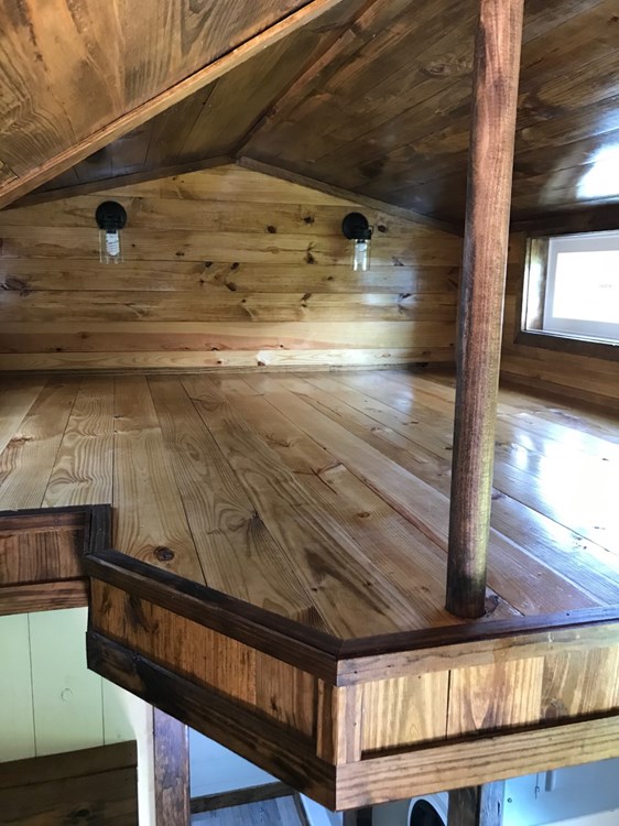 Fancy Farm Tiny House - Image 4 Thumbnail