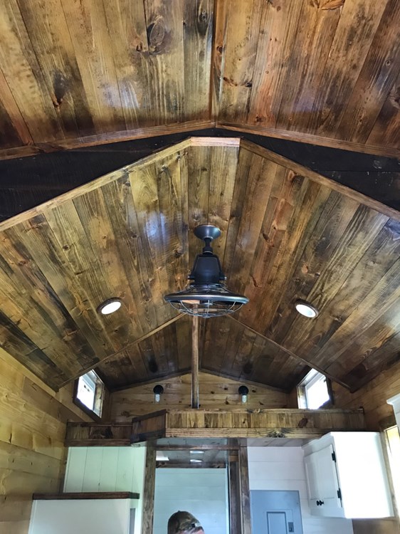 Fancy Farm Tiny House - Image 3 Thumbnail