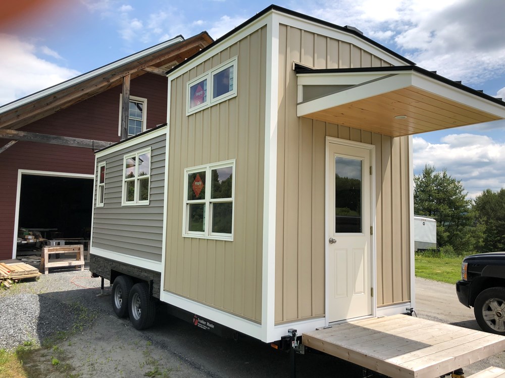 20’ custom, tall loft! - Image 4 Thumbnail