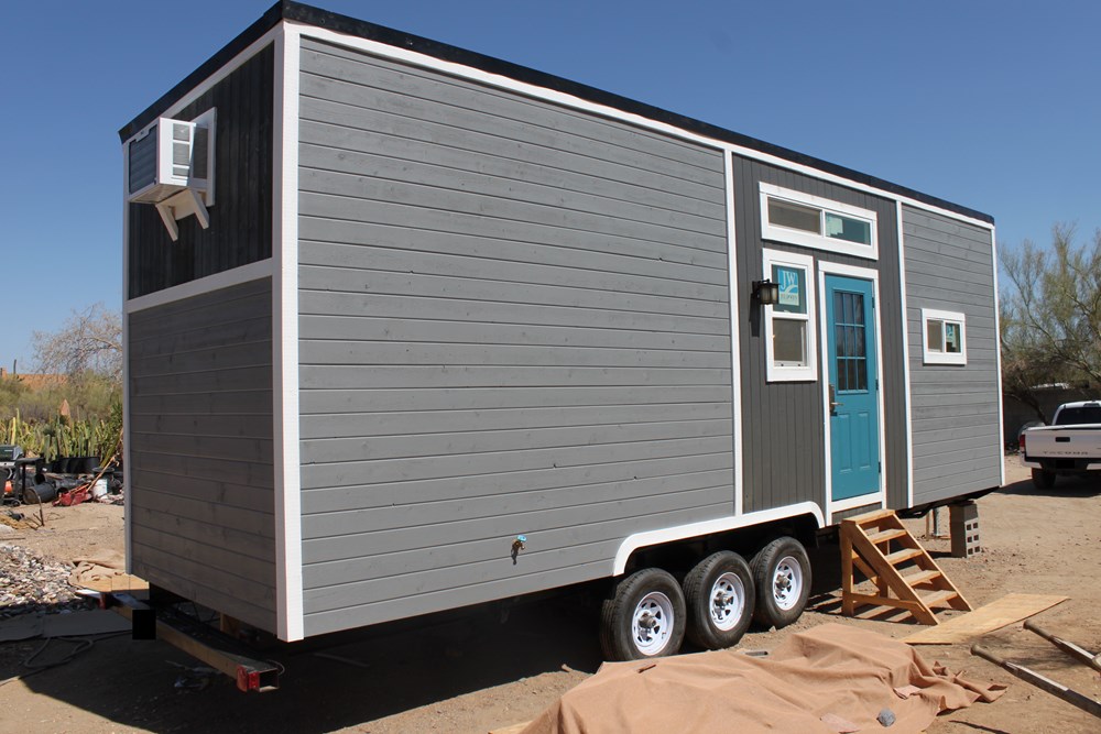Contemporary Tiny House - Image 3 Thumbnail
