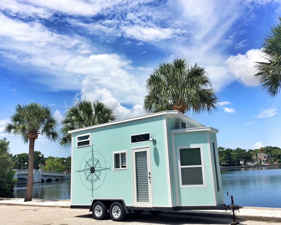 Tiny Beach House On Wheels Sleeps 4 4440 lbs LIGHTWEIGHT