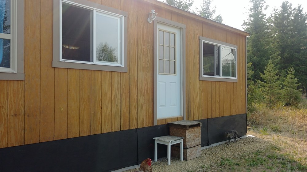 Beautiful finished tiny home on rented land  - Image 1 Thumbnail