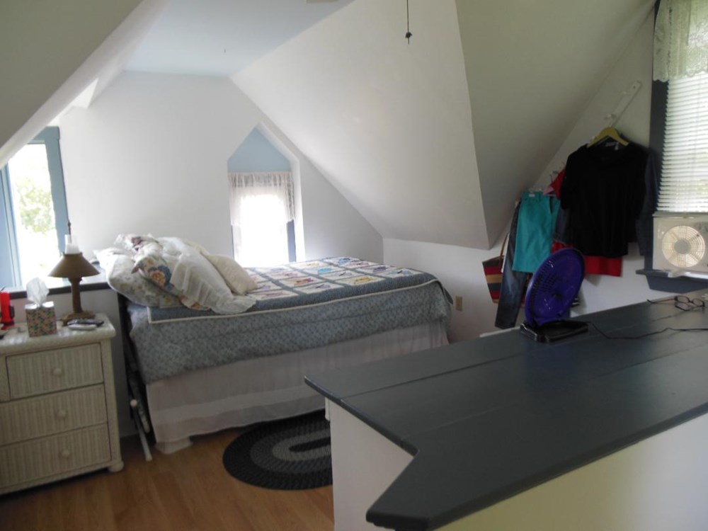 Victorian Tiny House - Image 4 Thumbnail