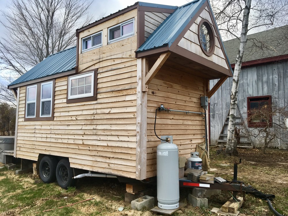 New price! Tiny house on trailer  - Image 2 Thumbnail