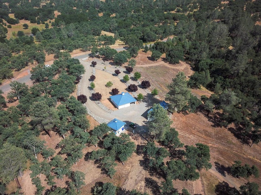 Cottonwood, CA home w/ 39 acres & pond (cash buyers only) - Image 3 Thumbnail