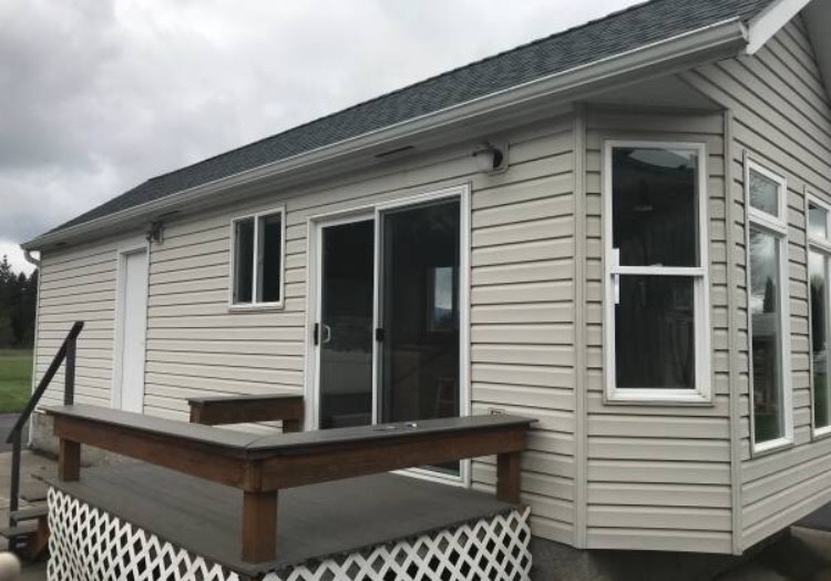 2004 tiny house  hunting cabin