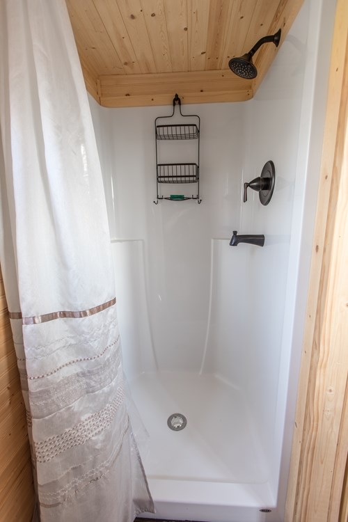 The Petite Cabin - Image 3 Thumbnail