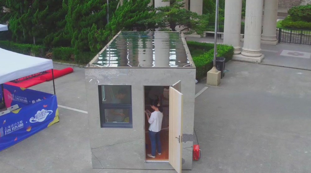 A detachable façade container house