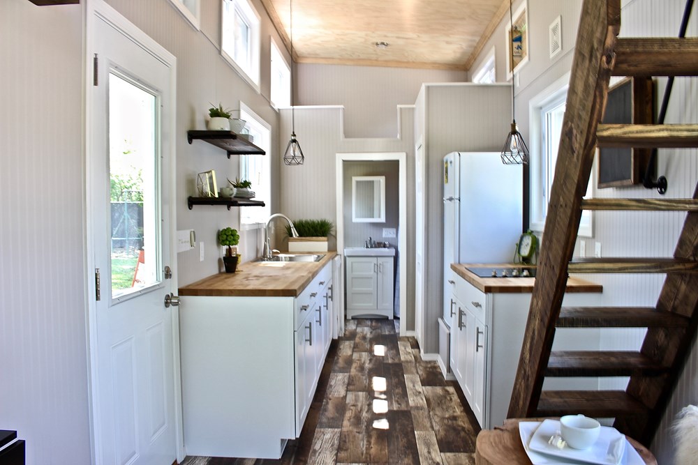26' Chateau Shack Tiny Home on Wheels - Image 4 Thumbnail