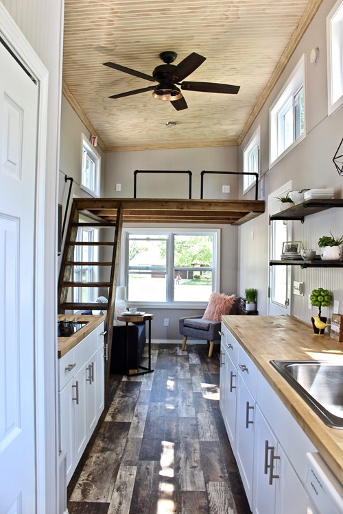 26' Chateau Shack Tiny Home on Wheels - Image 3 Thumbnail