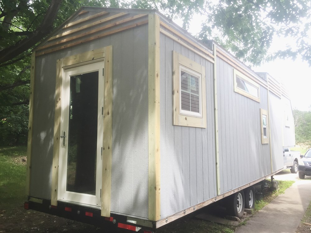 Beautiful Custom Built Tiny House on a 33' 5th wheel Trailer  - Image 2 Thumbnail