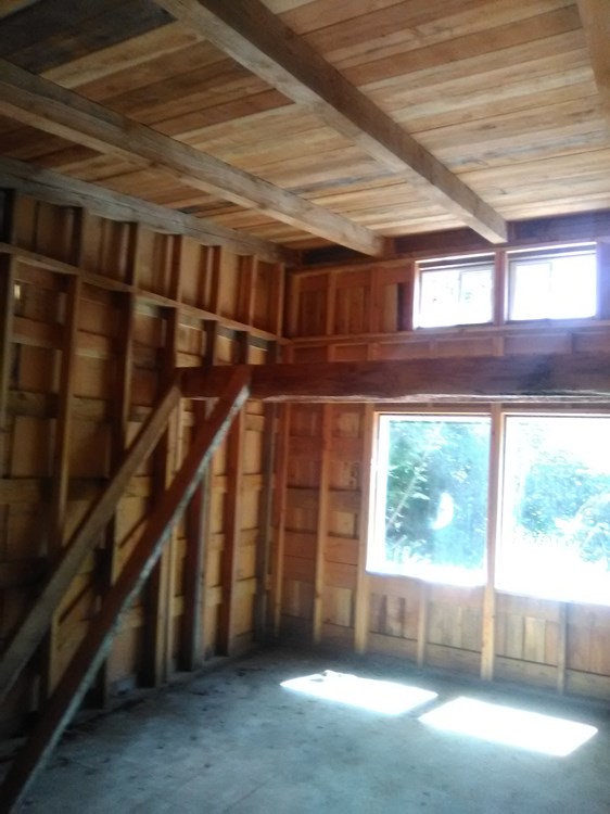 Tiny Cabin nestled in the woods - Image 2 Thumbnail
