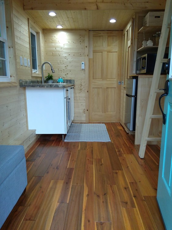 Perfect Finished Tiny House near Longview, TX - Image 4 Thumbnail
