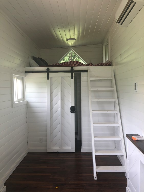 Tiny home - Image 2 Thumbnail
