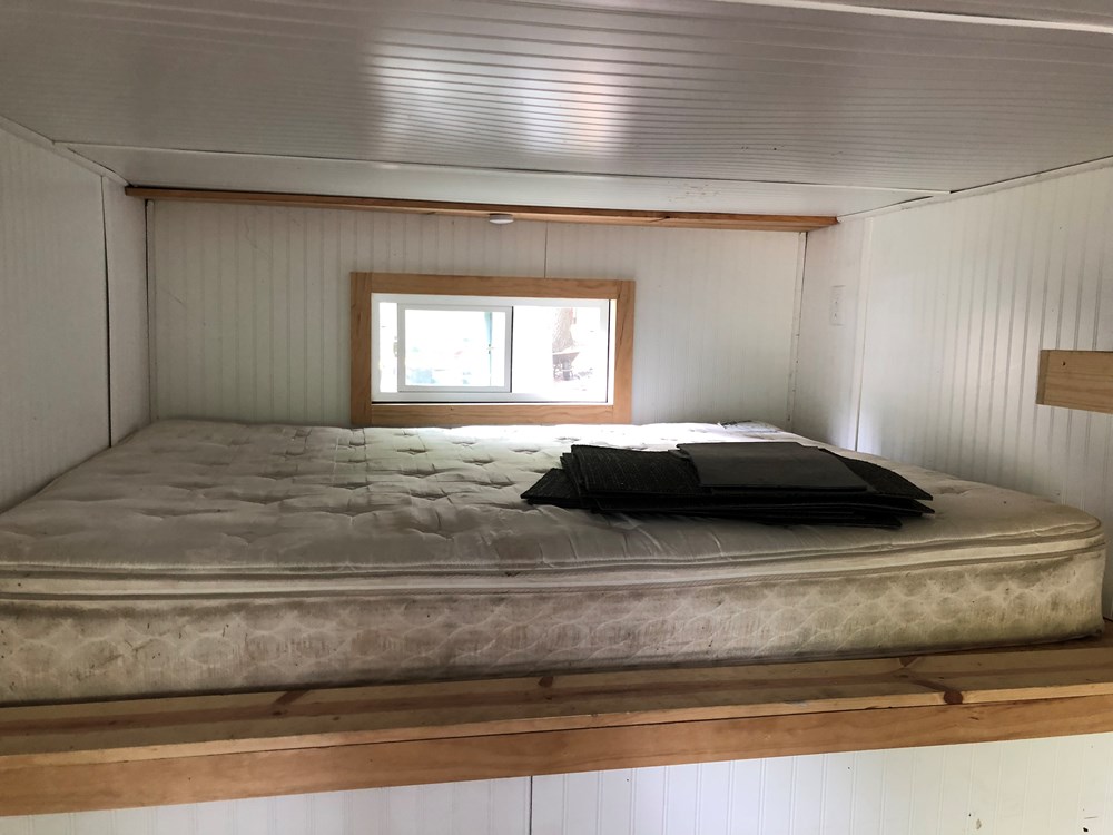 Tiny House, Cabin, She-Shed 22' x 8'  - Image 2 Thumbnail