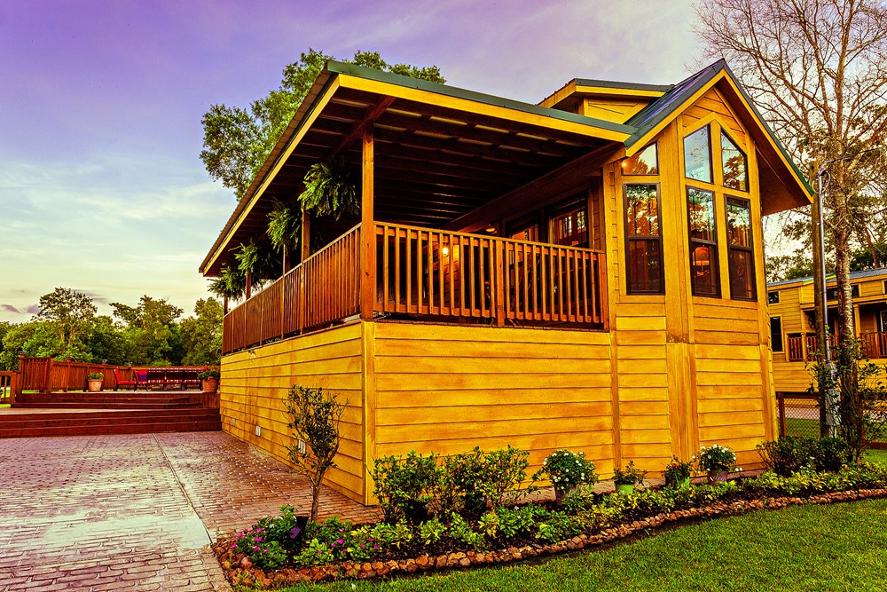 Park Model Cabin Plus Casita on Waterfront Lot - Image 2 Thumbnail
