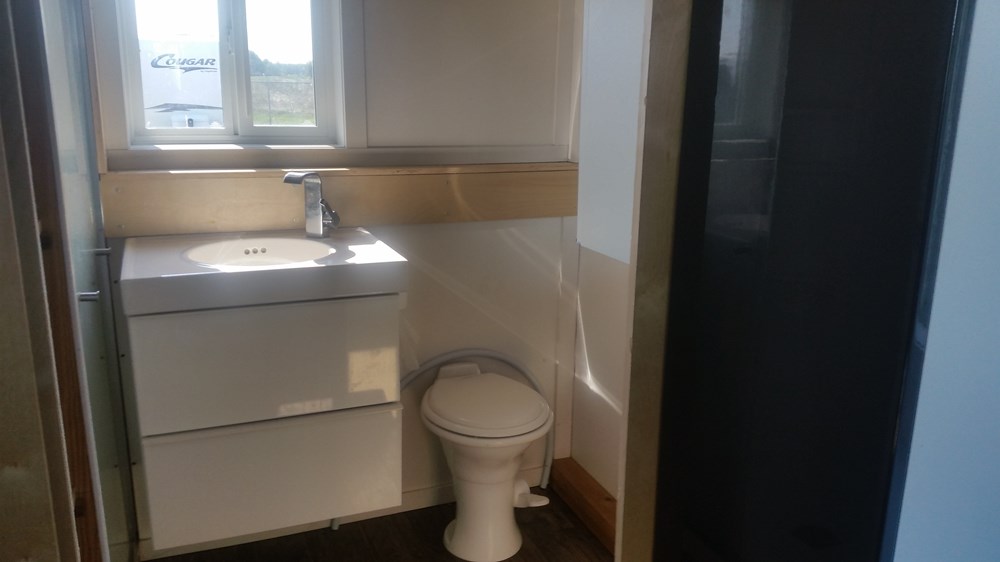 Tiny House on wheels, 28 ft. long - Image 2 Thumbnail