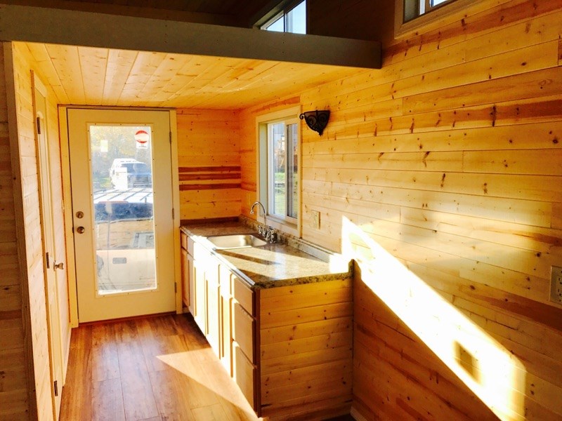 9X30 METRO RETRO COTTAGE - Image 3 Thumbnail