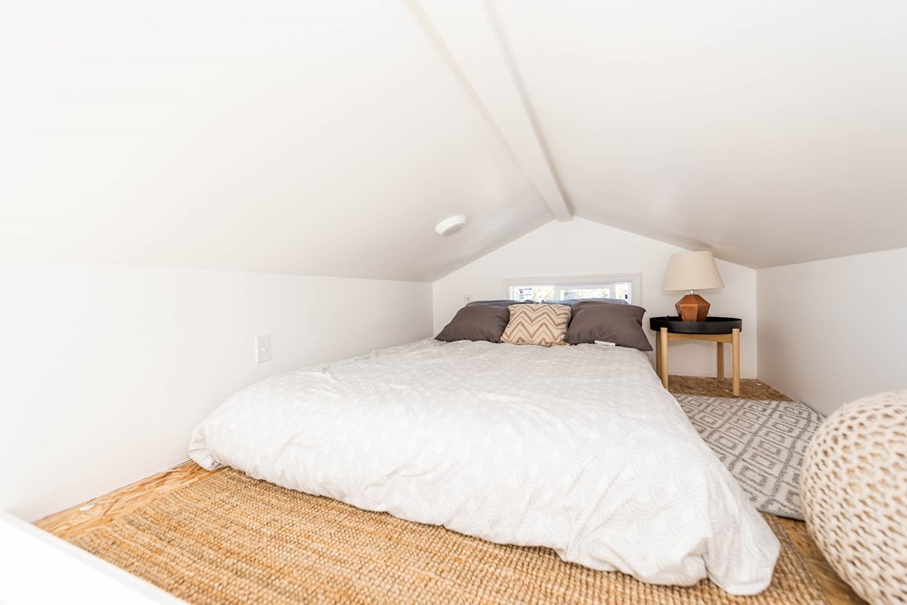 9 X 22 NW BUNGALOW TINY HOUSE DISCOUNTED - Image 3 Thumbnail