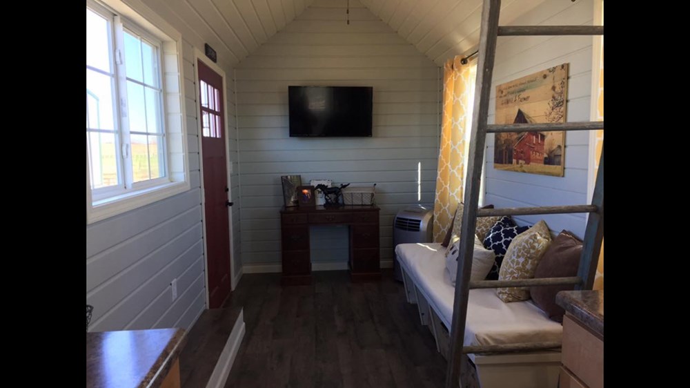 Custom Built Tiny House on Wheels - Image 3 Thumbnail