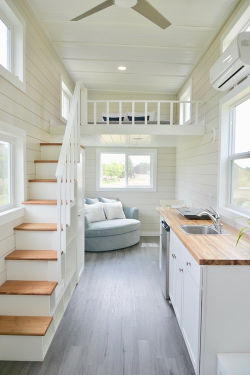 28 Foot Tiny House For Sale - Image 4 Thumbnail