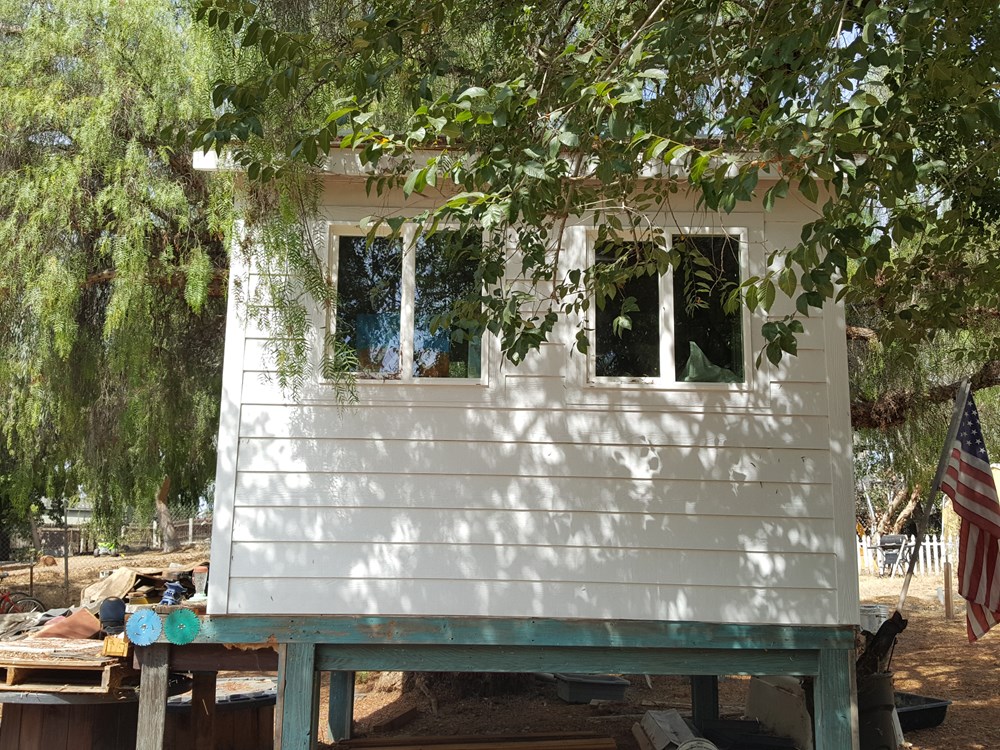 Cozy custom made tiny house - Image 2 Thumbnail