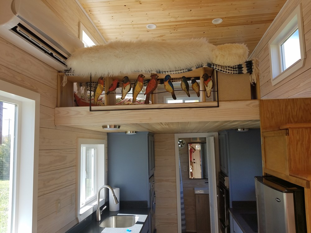 The "Cheyenne" tiny house keeps you warm in winter - Image 3 Thumbnail