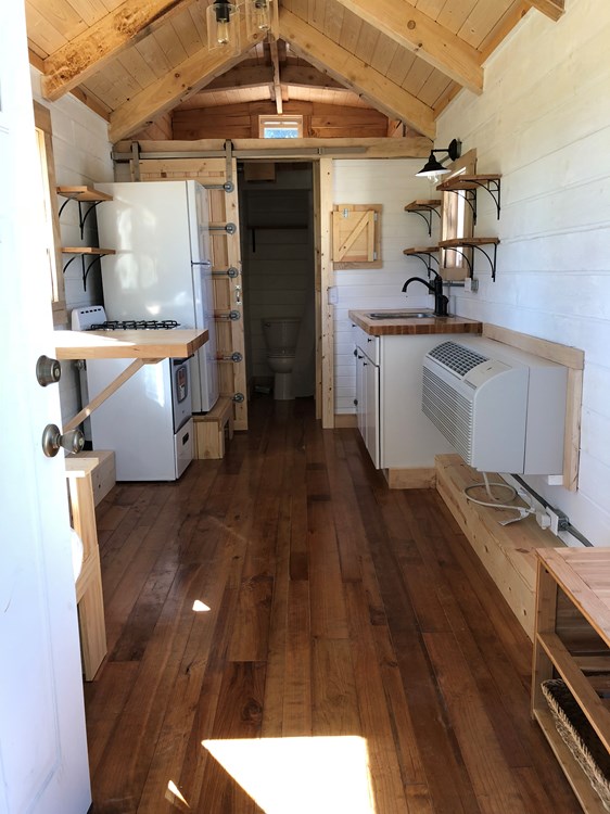 Log Cabin Tiny House - Image 3 Thumbnail