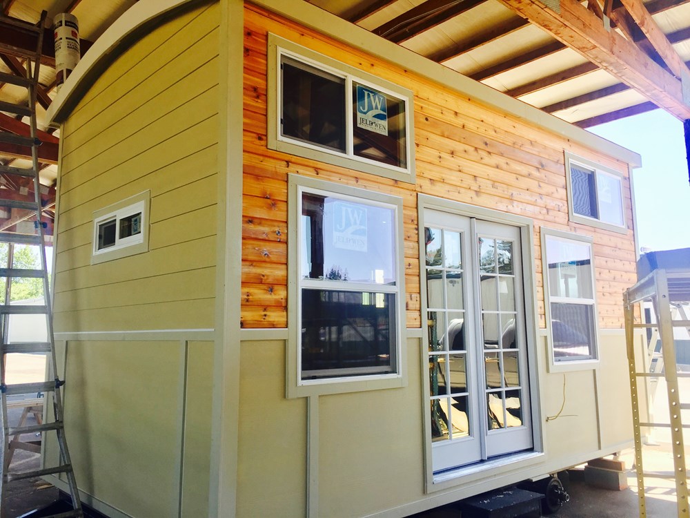 Big Little Bungalow - Image 1 Thumbnail