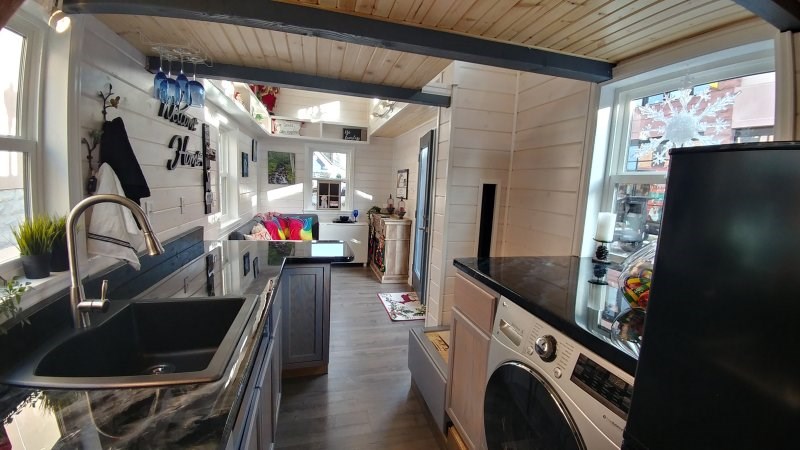 Luxury Blue Columbine 24 ft. Tiny Home - Image 2 Thumbnail