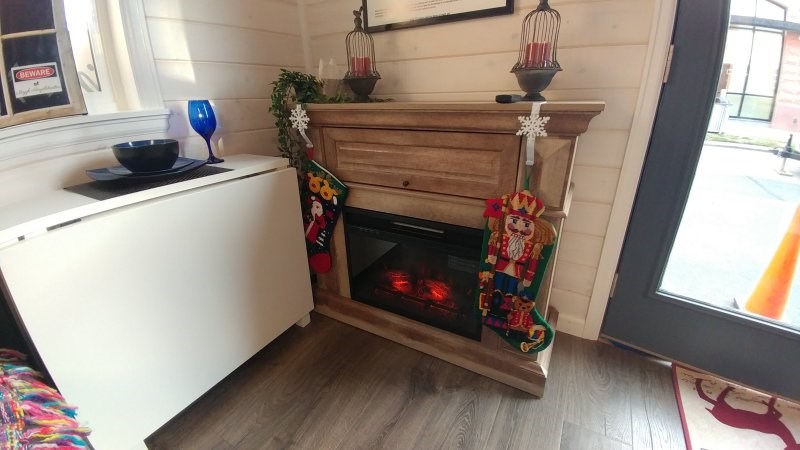 Luxury Blue Columbine 24 ft. Tiny Home - Image 4 Thumbnail