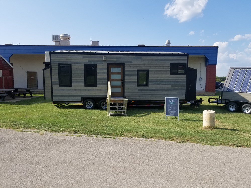Brand new 28 ft Tiny Home - Rustic on the outside, Modern on the in.